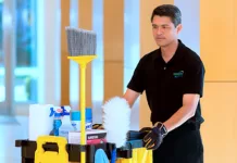 Operaria/o De Limpieza cleaning operators