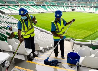 Personal Para Limpieza De Estadios Stadium Cleaning Staff