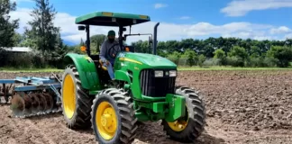 SE SOLICITAN CONDUCTORES DE CAMIÓN PARA GRANJA (POCA EXPERIENCIA), REMUNERACIÓN COMPETITIVA Conductores De Camión Para Granja farm truck drivers