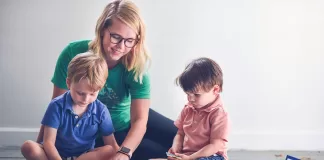 SE SOLICITA NIÑERA MEDIO TIEMPO POR LAS TARDES, DE LUNES A VIERNES. BUEN PAGO POR HORA Niñera Babysitter