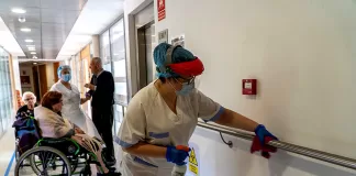 SE NECESITA PERSONAL DE LIMPIEZA PARA RESIDENCIA/CENTRO DE MAYORES (POCA EXPERIENCIA), LIMPIEZA DE HABITACIONES Y ZONAS COMUNES Personal De Limpieza cleaning staff