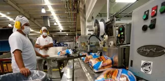 SE SOLICITA PERSONAL PARA EMPAQUE DE PANECILLOS Y PANES (HOMBRE O MUJER), $25.14 PAGO POR HORA Personal Para Empaque De Panecillos y Panes Personnel for Packaging of Rolls and Breads