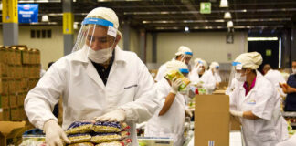 SE SOLICITAN OPERARIOS DE PRODUCCIÓN PARA RECONOCIDA INDUSTRIA ALIMENTICIA (AMBOS SEXOS), POCA EXPERIENCIA OPerarios de producción empresa de alimentos Envasador/a De Alimentos food packer