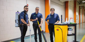 SE SOLICITAN LIMPIADORES/AS (CON O SIN EXPERIENCIA), MEDIA JORNADA TURNO TARDE. SUELDO APROX. 1.400,00€ AL MES Limpiadores sin experiencia Empleo de Limpieza en España Empleo en Bilbao Cleaners without experience Cleaning Jobs in Spain Jobs in Bilbao