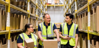 SE PRECISA PERSONAL DE ALMACÉN (CON O SIN EXPERIENCIA), 30 HORAS SEMANALES. INGRESO INMEDIATO Personal de almacén empleo de operario en España Mozo de almacén Empleo sin experiencia Warehouse staff operator employment in Spain Warehouse worker Job without experience