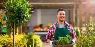 SE PRECISA TRABAJADOR AGRÍCOLA PARA VIVEROS (CON O SIN EXPERIENCIA), 40 HORAS SEMANALES. SALARIO 1.400€ AL MES Trabajador Agrícola Para Viveros empleo de peón en España Empleo sin experiencia en España Agricultural Worker for Nurseries laborer employment in Spain Employment without experience in Spain,