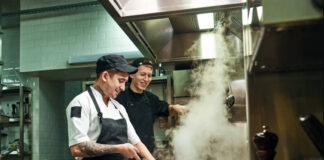 SE NECESITA AYUDANTE DE COCINA (HOMBRE Y MUJER), NO REQUIERE EXPERIENCIA, SE ENTRENARÁ. SALARIO $2240 POR MES Ayudante de Cocina en Alberta Canadá Empleo sin experiencia Kitchen Helper in Alberta Canada Jobs without experience