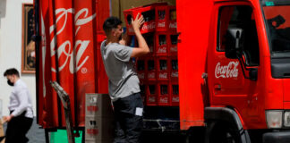 SE SOLICITA AYUDANTE DE CONDUCTOR DE LUNES A VIERNES (HOMBRE O MUJER), PARA IMPORTANTE EMPRESA EMBOTELLADORA. PAGO $20.00 POR HORA Ayudante de Conductor Coca-Cola Noreste Conductor de Camión en Estados Unidos Empleo en Nuevo Hampshire Driver's Assistant Coca-Cola Northeast Truck Driver in the United States Jobs in New Hampshire