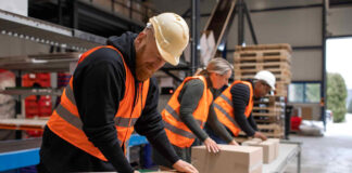 SE SOLICITAN EMPACADORES DE ENVÍO (HOMBRES Y MUJERES), NO REQUIERE EXPERIENCIA. SUELDO $2960 POR MES + EXCELENTE PAQUETE DE BENEFICIOS Y CAPACITACIÓN Empacadores Empleo en Nuevo Hampshire Empacadores de productos Empleo sin experiencia almacen Packers in the United States Jobs in New Hampshire Product Packers Jobs without experience warehouse