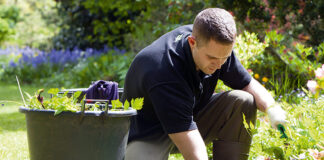 SE BUSCA JARDINERO TIEMPO PARCIAL (28 HORAS SEMANALES), 4 O 5 DÍAS A LA SEMANA. EXCELENTE REMUNERACIÓN Y BENEFICIOS Jardinero en Estados Unidos Rockford Illinois Comunidad de Jubilados Gardener in United States Rockford Illinois Retirement Community