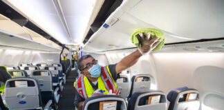 SOLICITAMOS LIMPIADORES DE CABINA DE AVIÓN (HOMBRES Y MUJERES), TURNO NOCHE. PAGO $16.75 POR HORA Limpiadores De Cabina de Avión Empleo en Omaha Empleo en Nebraska Aircraft Cabin Cleaners Jobs in Omaha Jobs in Nebraska