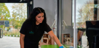SE SOLICITA PERSONAL DE LIMPIEZA (HOMBRES Y MUJERES), NO REQUIERE EXPERIENCIA. SALARIO 1.357 € AL MES Personal de Limpieza en España Empleo en Córdoba provincia Empleo sin experiencia Cleaning Personnel in Spain Employment in Córdoba province Employment without experience