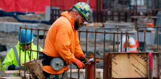 SE BUSCA AYUDANTE DE CONSTRUCCIÓN (35 HORAS SEMANALES), PAGO $28.00 POR HORA. INCORPORACIÓN INMEDIATA, EMPLEO PERMANENTE Ayudante de Construcción empleo de construcción en Canadá Columbia Británica Construction Helper construction job in Canada
