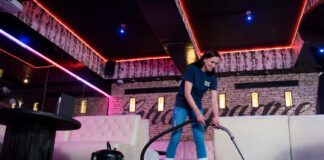 SE NECESITA AYUDANTE DE LIMPIEZA 2 DÍAS POR SEMANA (CON O SIN EXPERIENCIA), TURNO NOCHE. REMUNERACIÓN COMPETITIVA Ayudante de limpieza para discoteca Limpieza para boliche Empleo sin experiencia Cleaning assistant for nightclub Cleaning for bowling alley Job without experience