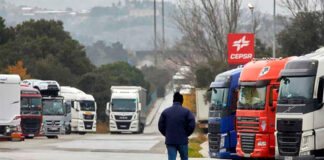 SELECCIONAMOS 4 AYUDANTES DE CONDUCTOR DE CAMIÓN (CON O SIN EXPERIENCIA, SE ENTRENARÁ), 40 HORAS SEMANALES. PAGO $22,00 POR HORA Ayudantes de Conductor de Camión en Canadá Truck Driver Helpers Truck Driver Jobs in Canada LKW-Fahrer-Helfer Aiutanti autisti di camion