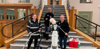 SE SOLICITA LIMPIADOR/A DE EDIFICIOS (MÍNIMA EXPERIENCIA), JORNADA COMPLETA LUNES A VIERNES. SALARIO HASTA 2.800 € AL MES Limpiador de Edificios Empleo de Limpieza en España Salamanca Building Cleaner Cleaning Job in Spain