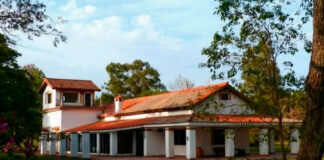 SE SOLICITA MATRIMONIO PARA CUIDADO DE CASA CAMPO (SEÑOR Y SEÑORA). CONTRATO PERMANENTE, CON VIVIENDA INCLUIDA Y BUENA REMUNERACIÓN Matrimonio Para Cuidado de Casa Campo Matrimonio per Casa Campo Care Heirat für Casa Campo Care Marriage for Casa Campo Care