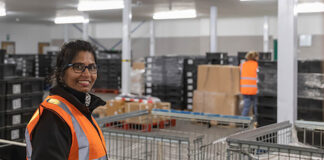 SE NECESITA MOZO/A DE ALMACÉN JORNADA PARCIAL (20 HORAS SEMANALES), INGRESO INMEDIATO. SALARIO A CONVENIR Mozo de Almacén en España Empresa de alimentos Lagerbetreiber Lebensmittelunternehmen Azienda alimentare Magazziniere Warehouse Operator Food Company