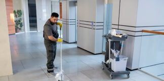 SE SOLICITAN OPERARIOS/AS DE LIMPIEZA SECTOR PHARMA (MÍNIMA EXPERIENCIA), SALARIO SEGÚN CONVENIO Operarios de Limpieza Sector Pharma en España Cleaning Operators Cleaning Jobs in Spain Reinigungskräfte im Pharmasektor Addetti alle pulizie del settore farmaceutico