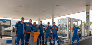 SE SOLICITA PERSONAL DE ATENCIÓN AL PÚBLICO PARA ESTACIÓN DE SERVICIO (HOMBRES Y MUJERES), CON O SIN EXPERIENCIA. TURNOS ROTATIVOS Personal De Atención al Público Para Estación de Servicio en argentina Personal für die Tankstelle Personnel for a Service Station Personale per una Stazione di Servizio
