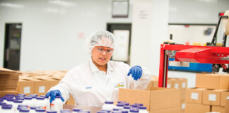 SE SOLICITAN TRABAJADORES DE PRODUCCIÓN GENERAL (FÁBRICA DE VITAMINAS), NO REQUIERE EXPERIENCIA PREVIA; SE PROPORCIONARÁ CAPACITACIÓN Trabajadores de Producción General Fábrica de Vitaminas Empacar y etiquetar vitaminas General Production Workers Vitamin Factory Packing and labeling gummy vitamins into bottles