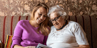 SOLICITAMOS CUIDADORAS/ES DE ADULTOS MAYORES (MÍNIMA EXPERIENCIA), VACANTES DISPONIBLES EN DIFERENTES ZONAS. CONTRATO A PLAZO FIJO Cuidadoras de adultos mayores en Buenos Aires Argentina Empleo en zona Sur y zona Oeste Caregivers of older adults in Buenos Aires Argentina