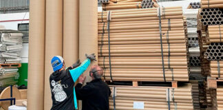SE INCORPORAN OPERARIOS CON O SIN EXPERIENCIA, PARA RECICLADO DE TUBOS DE CARTÓN. 5 DÍAS A LA SEMANA, BUEN SUELDO Operarios de Reciclado de Tubos de Cartón Recycling Operators Cardboard Tube Recycling Operatori Riciclo Tubi di Cartone Recycling-Betreiber Kartonröhren-Recycling