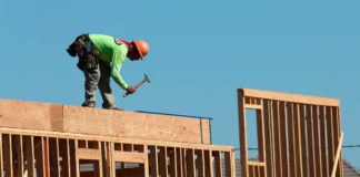 SE SOLICITAN TRABAJADORES DE LA CONSTRUCCIÓN (POCA EXPERIENCIA), PERSONAS RESPONSABLES Y PUNTUALES. SALARIO 1.999 € AL MES Trabajadora de la construcción Empleo en Sevilla provincia Construction worker Employment in Seville province