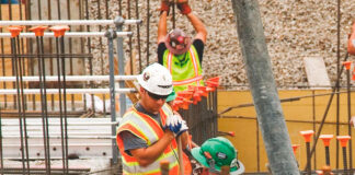 SE SOLICITAN 34 TRABAJADORES/AS DE LA CONSTRUCCIÓN (CON O SIN EXPERIENCIA), PAGOS ENTRE $400 Y $1100 SEMANAL Trabajadores de la Construcción empleo de construcción en USA Empleo sin experiencia Construction Workers construction jobs in the United States Jobs without experience