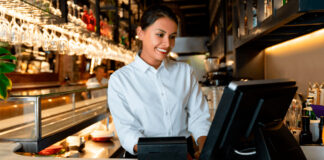 SE SOLICITAN CAJEROS DE ALIMENTOS Y BEBIDAS PARA HOTEL (HOMBRES Y MUJERES), NO ES NECESARIO EXPERIENCIA. TURNO FIJO DE MAÑANA, SALARIO $2801,6 AL MES Cajeros de Alimentos y Bebidas Para Hotel Empleo sin experiencia en Stateline Empleo en Nevada Hotel Food and Beverage Cashiers Jobs without experience in the USA Hotel staff