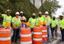 SE BUSCA OBRERO/A DE CONSTRUCCIÓN (ASFALTO Y CONCRETO) PARA ADVANCED PAVING CO EN DALLAS, TEXAS (SE PREFIERE BILINGÜE), CON BENEFICIOS. PAGO DE $20 A $21 POR HORA Obrero de Asfalto en USA Empleo en Florida empleo de construcción en USA Construcción de carreteras Empleo sin experiencia en USA Asphalt Worker in the USA Jobs in Florida