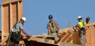 SE NECESITA AYUDANTE DE CONSTRUCCIÓN (30 A 40 HORAS SEMANALES), NO REQUIERE EXPERIENCIA, SE CAPACITARÁ. PAGO $23,00 POR HORA, EMPLEO PERMANENTE Ayudante de Construcción en Canadá Empleo sin experiencia en Canadá Empleo en Surrey Empleo en Columbia Británica Construction Helper in Canada Jobs without experience in Canada