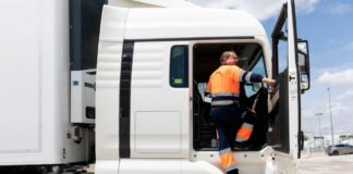 SE NECESITA CONDUCTOR/A DE CAMIONES PESADOS (MÍNIMA EXPERIENCIA), SALARIO DE 22.000 € A 24.000 € AL AÑO Conductor de Camiones Pesados Empleo en Coslada Empleo en Madrid Empleo de conductor en España Heavy Truck Driver Jobs in Coslada Jobs in Madrid Driver jobs in Spain