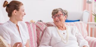 SE BUSCA CUIDADORA PARA CUIDADO DE PERSONA MAYOR EN DOMICILIO (CON O SIN EXPERIENCIA), TRABAJO POR HORAS. DÍAS Y HORARIO A CONVENIR. BUEN SUELDO Cuidadora de adultos Mayores en Villa Crespo Empleo sin experiencia en Buenos Aires Caregiver for older adults Job without experience