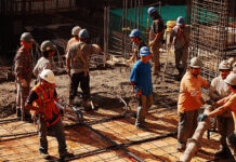 SE BUSCA OBRERO/A DE CONSTRUCCIÓN DE GRANJAS Y ESTABLOS PARA INTEGRITY BUILDERS & SUPPLY EN BURLINGTON, IOWA (1 MES DE EXPERIENCIA, H-2A TEMPORAL), 45 HORAS SEMANALES. PAGO DE $19.49 POR HORA Albañil Obreros de la Construcción empleo de construcción Obreros de la Construcción Para Granjas