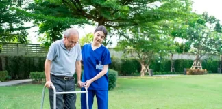 SE SOLICITAN CUIDADORES/AS PARA RESIDENCIA DE MAYORES (CON O SIN EXPERIENCIA), JORNADAS COMPLETAS O PARCIALES. BUEN SALARIO Y BENEFICIOS Cuidadores en España Gerocultores Banyoles Girona Empleo sin experiencia en España Caregivers in Spain Geroculturists Banyoles Girona Jobs without experience in Spain