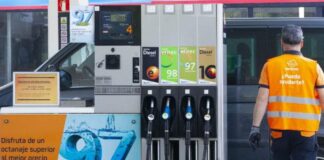 SE SOLICITA EXPENDEDOR/A DE GASOLINA 5 DÍAS A LA SEMANA (POCA EXPERIENCIA). SALARIO 1417.65€ MENSUAL Expendedor de Gasolina Empleo en Leganés Empleo en Madrid Personal para estación de servicio en España Gasoline Dispenser Job in Leganés Job in Madrid Service station staff in Spain