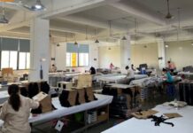 SE BUSCAN OPERARIOS/AS DE PRODUCCIÓN PARA EMPRESA DEL SECTOR PLÁSTICO VÍA RANDSTAD EN ONTINYENT, VALENCIA (PRIMARIA Y 1 AÑO DE EXPERIENCIA), 3 TURNOS ROTATIVOS. PAGO DE 11,66 € POR HORA Operario de Producción en España Alfarrasí Empleo en Valencia Fabrica de bolsas de plástico y de papel en España Production Operator Plastic and paper bag factory in Spain