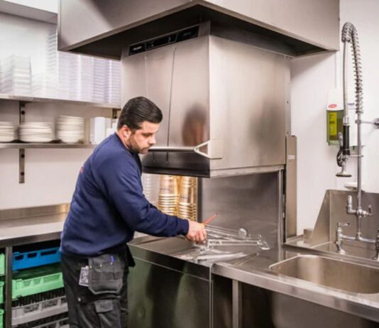 Personal de Limpieza Para Restaurante Bachero Empleo de Limpieza en Argentina Empleo sin experienia en Buenos Aires Cleaning Staff for Restaurant Cleaning Job without experience in Buenos Aires