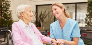 SE SOLICITAN CUIDADORES/AS PARA RESIDENCIA DE MAYORES (CON O SIN EXPERIENCIA), TURNO TARDE. BUEN SALARIO Cuidadores de adultos mayores residencia de mayores en España Atención de adultos mayores Caregivers of older adults nursing home in Spain Care of older adults