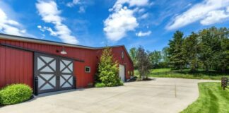 SE NECESITA PAREJA/MATRIMONIO PARA CUIDADO DE GRANJA (CON O SIN EXPERIENCIA). SE OFRECE BUEN PAGO + VIVIENDA CON SERVICIOS INCLUIDOS Pareja Matrimonio Para Cuidado de Granja en Indiana Married Couple for Farm Care in Indiana