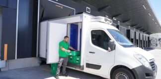 SE PRECISAN REPARTIDORES/AS (CON O SIN EXPERIENCIA, SE CAPACITARÁ). JORNADA COMPLETA. SALARIO HASTA 2.280€ AL MES Repartidores Empleo de conductor en España personal para Mercadona empleo en Zaragoza empleo sin experiencia en España Delivery drivers Driver jobs in Spain