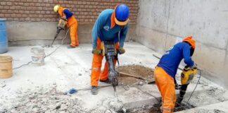SE SOLICITAN 2 TRABAJADORES DE CONSTRUCCIÓN CON TAREAS DE DEMOLICIÓN, PAGO HASTA $30.00 POR HORA Trabajadores de Construcción y Demolición Trabajadores de Construcción en Canadá Construction and Demolition Workers Construction Workers in Canada