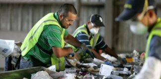 SE PRECISA OPERARIO/A DE RESIDUOS (EMPRESA DE RECICLAJE), 5 DÍAS A LA SEMANA ROTATIVO MAÑANA Y TARDE Operario de Residuos Empresa de Reciclaje en España empleo en Girona empleo de operario en España Waste Operator Recycling Company in Spain