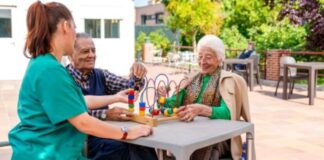 SE PRECISAN CUIDADORES/AS PARA RESIDENCIA DE PERSONAS MAYORES (CON O SIN EXPERIENCIA), TURNO TARDE. BUEN SALARIO Cuidadores empleo sin experiencia en España Residencia de Personas Mayores en Barcelona Caregivers at a Senior Residence without experience in Spain