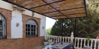 SE NECESITA MATRIMONIO DE GUARDESES PARA FINCA (INTERNO). SALARIO 1.500 € POR PERSONA + 2 PAGAS EXTRA Y VIVIENDA Matrimonio de Guardeses Para Finca en Málaga empleo de Guardeses en España Marriage of Guardsmen for Estate in Malaga employment of Guardeses in Spain