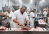 SE SOLICITA PERSONAL DE PRODUCCIÓN – CORTADOR(A) DE CARNE (MÍNIMA EXPERIENCIA), PAGO A PARTIR DE $25.00/HORA Produccion cortador de carne Empresa Carnica en Canada Personal de Producción en Canadá jobs Empleos Urgentes