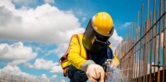 SE SOLICITA SOLDADOR/A MIG PARA PLANTA DE FABRICACIÓN, 4 DÍAS A LA SEMANA. BUEN PAGO POR HORA Soldador MIG para Planta de Fabricación en Estados Unidos MIG Welder for Manufacturing Plant in the United States