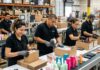 SE NECESITAN EMPACADORES/AS DE COSMÉTICOS (CON O SIN EXPERIENCIA), FULL TIME. BUEN PAGO POR HORA Y BENEFICIOS Empacadores de Cosméticos empleo en Los Angeles California Cosmetics Packers Jobs in Los Angeles California Empleos Urgentes