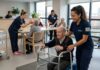 SE NECESITAN CUIDADORES/AS (CON O SIN EXPERIENCIA), PARA RESIDENCIA DE MAYORES. 40 HORAS SEMANALES, BUEN SALARIO Cuidadores de adultos mayores en España Geriatric staff empleo en España Barcelona jobs caregiver elderlycare Empleos Urgentes